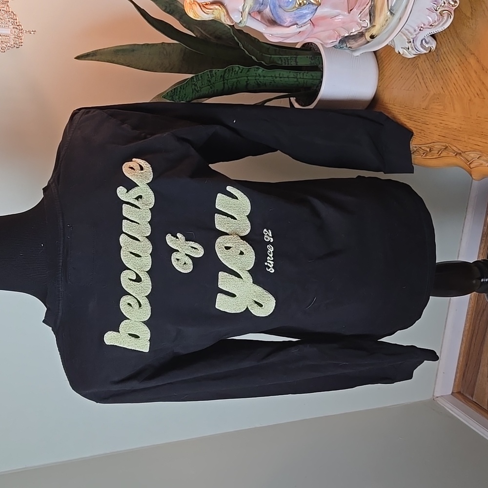 Dutch Bros Vintage Long sleeve Top Med. Black. Fuzzy. Unique.
